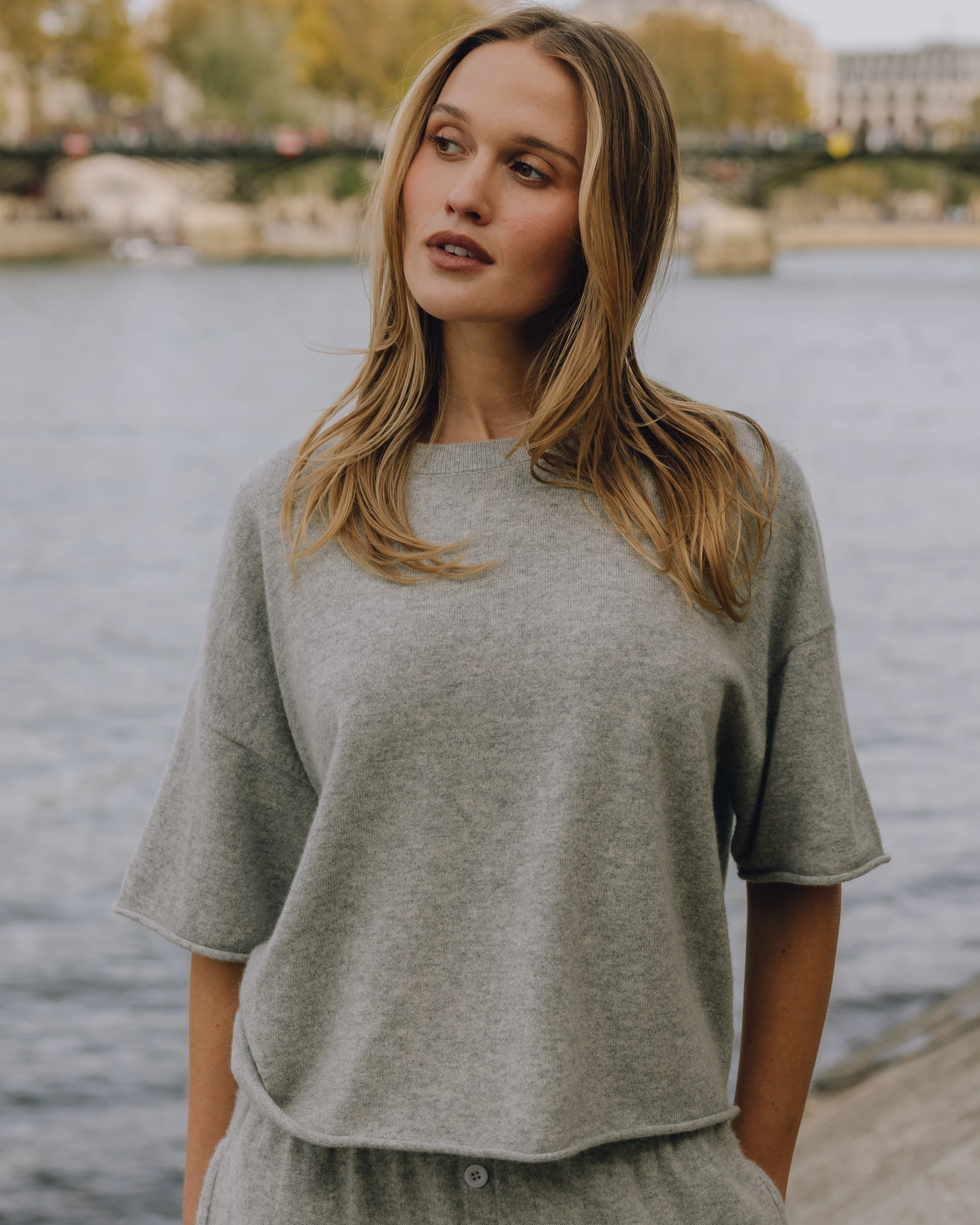 Cashmere Cropped Sleeve - Dark Heather Grey
