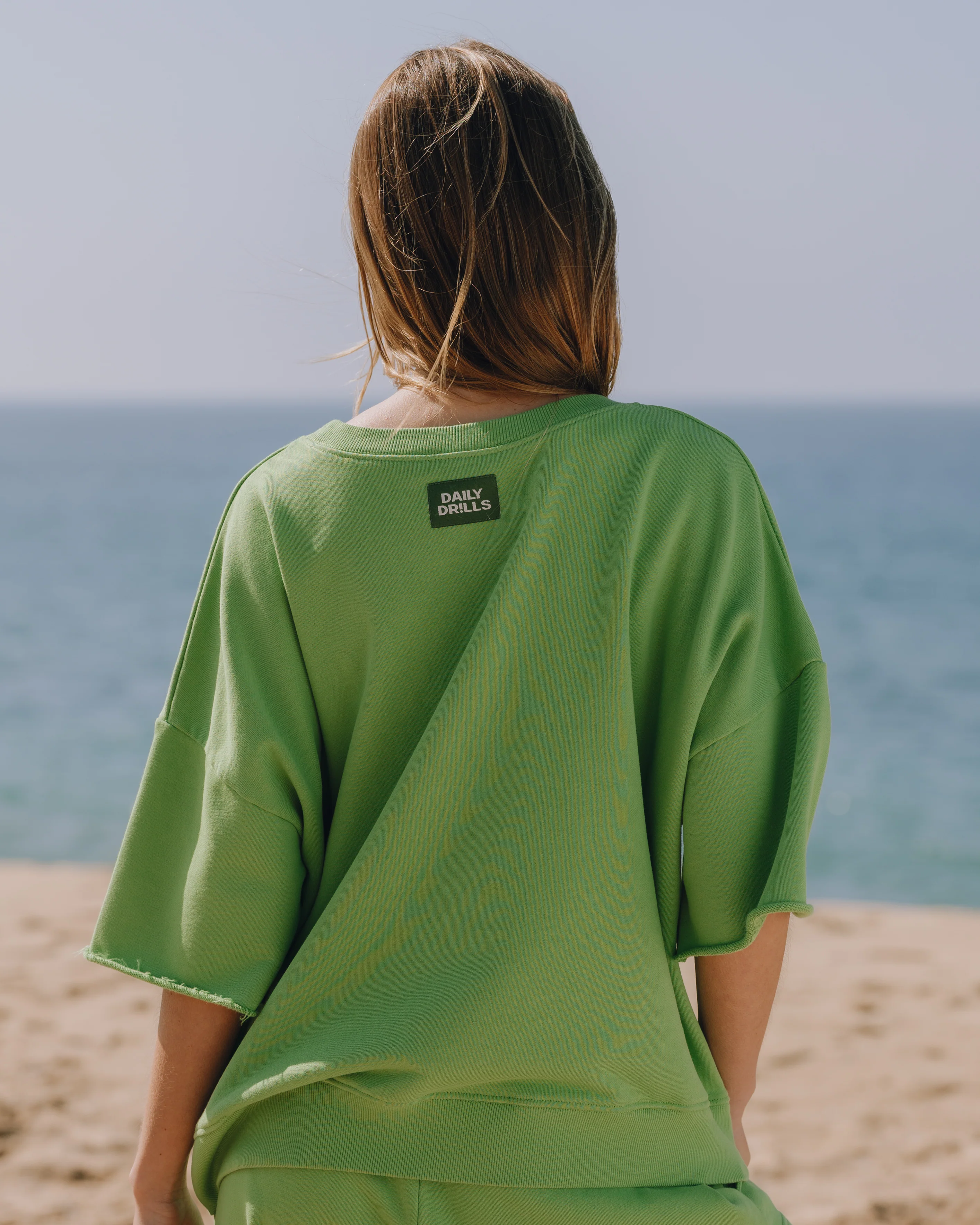 Cropped Sleeve Daily Crew - Lucky - Image 3