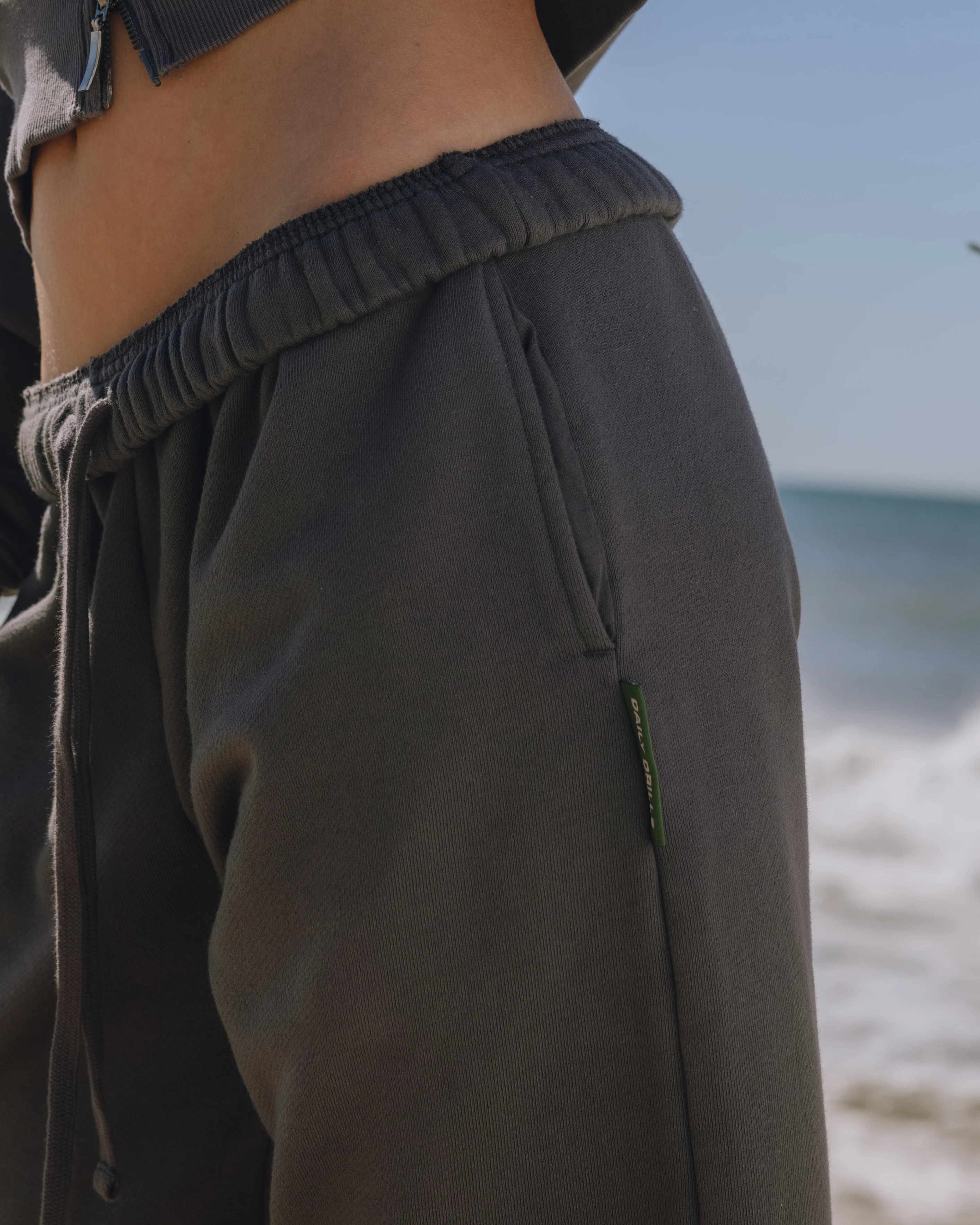 Heavyweight Straight Leg Sweatpants - Vintage Black - Image 3