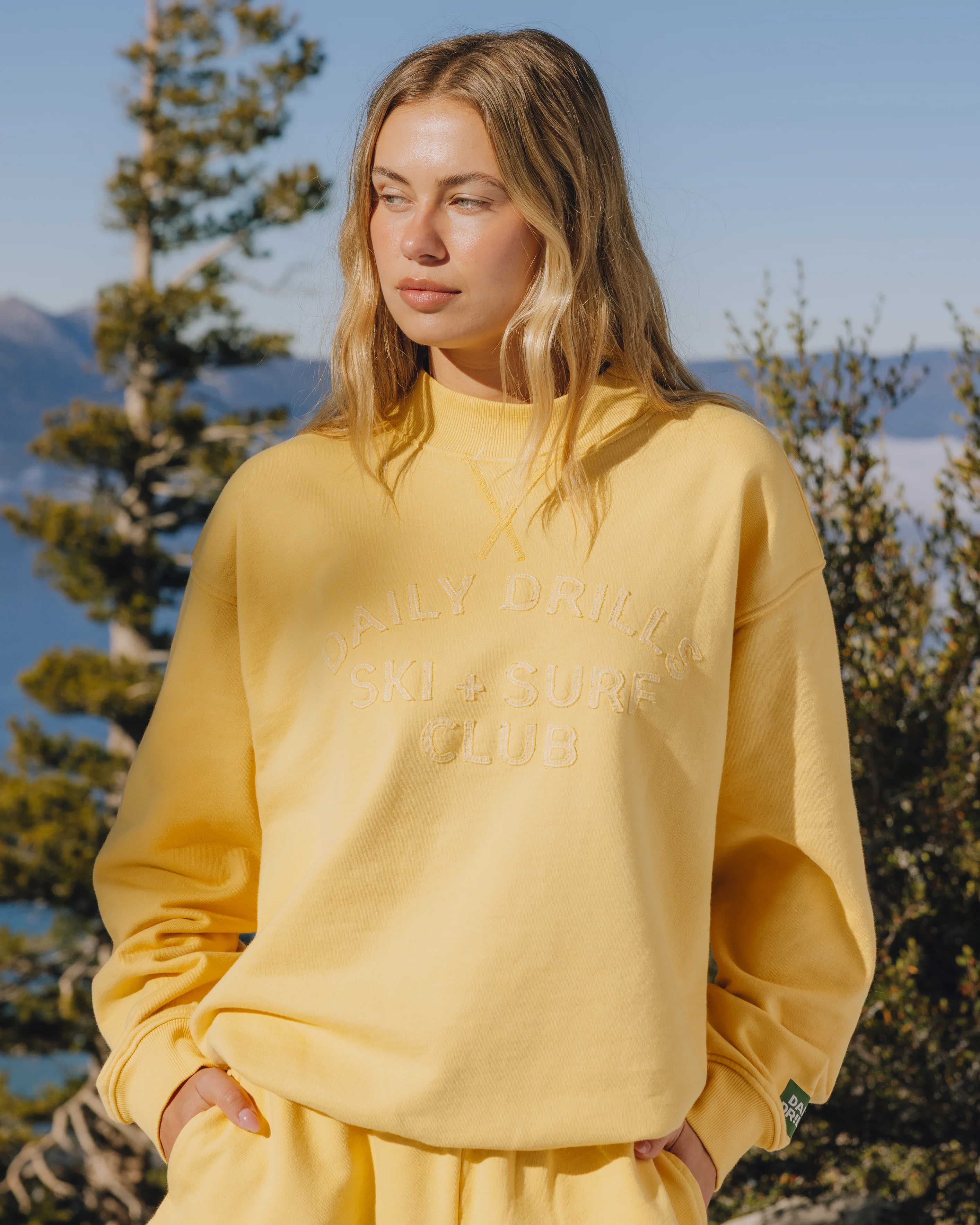 Oversized Vintage Ski + Surf Crew - Sunny